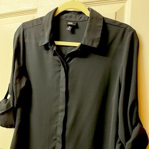 XS Mossimo button top